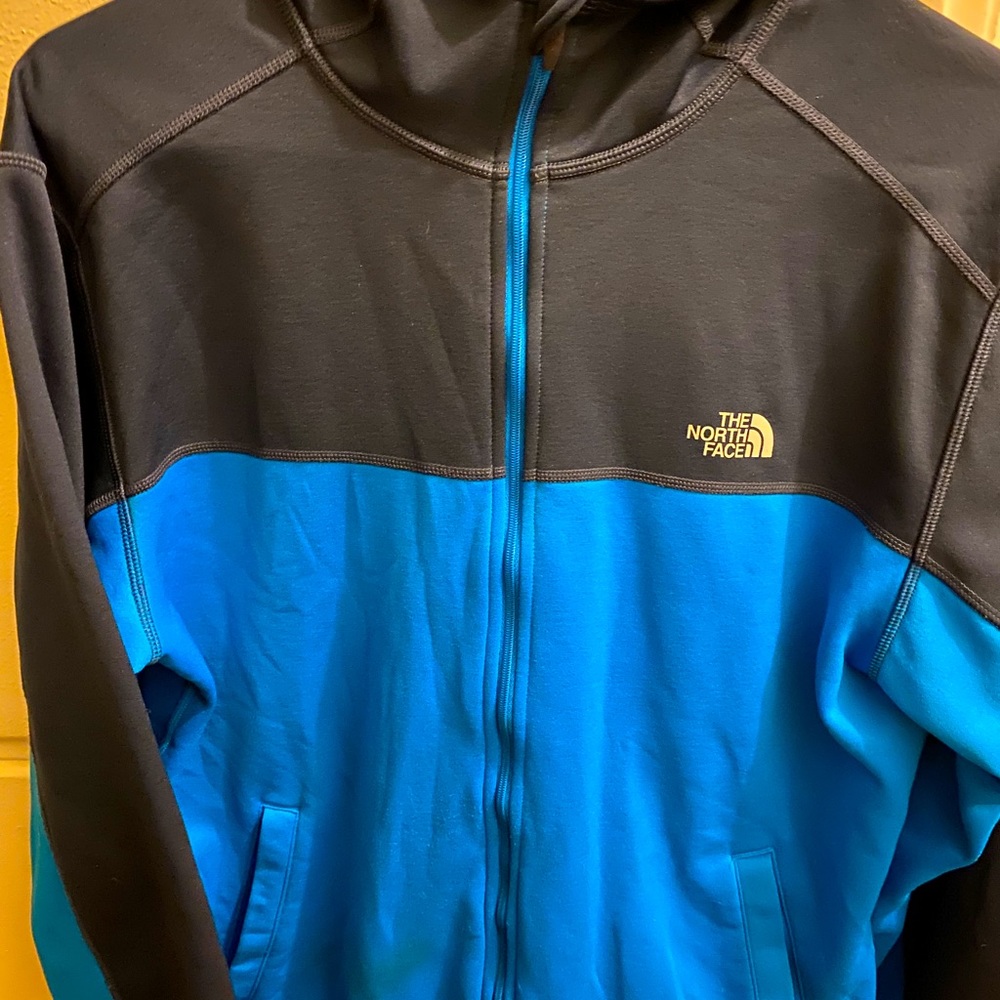 Men’s zip-up North Face sweatshirt. Excellent M